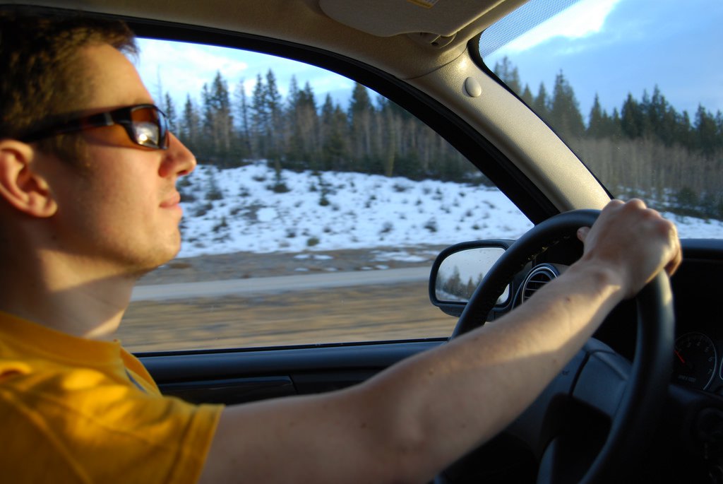 8 rules to Follow for Safe Driving